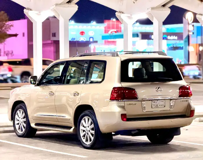 جيب لكزس LX570 فل كامل DD موديل 2010 نضيف 7