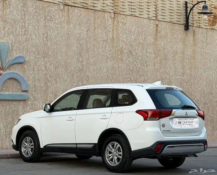 ميتسوبيشي اوتلاندر موديل 2020 3