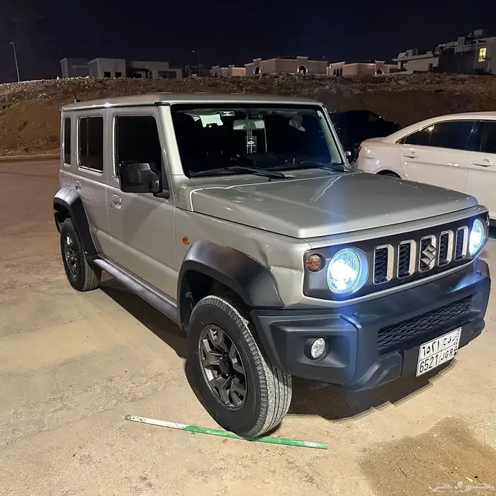 سوزوكي جمني 2024 1