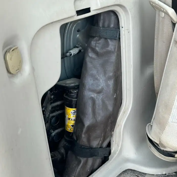 لاندكروزر 2006 ( قير عادي - اسبير علاق ) 43