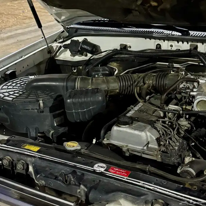 لاندكروزر 2004 عداد قليل ( قير عادي ) 23