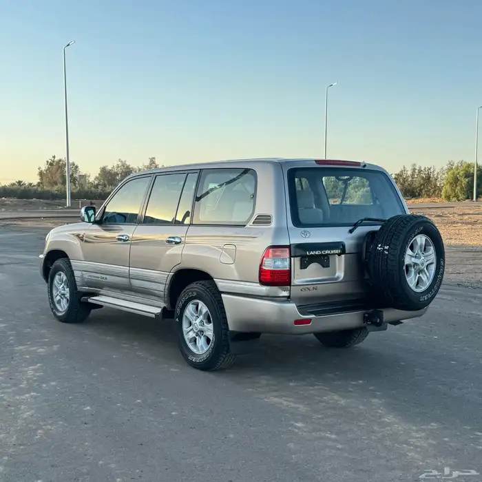 لاندكروزر 2006 ( قير عادي - اسبير علاق ) 19