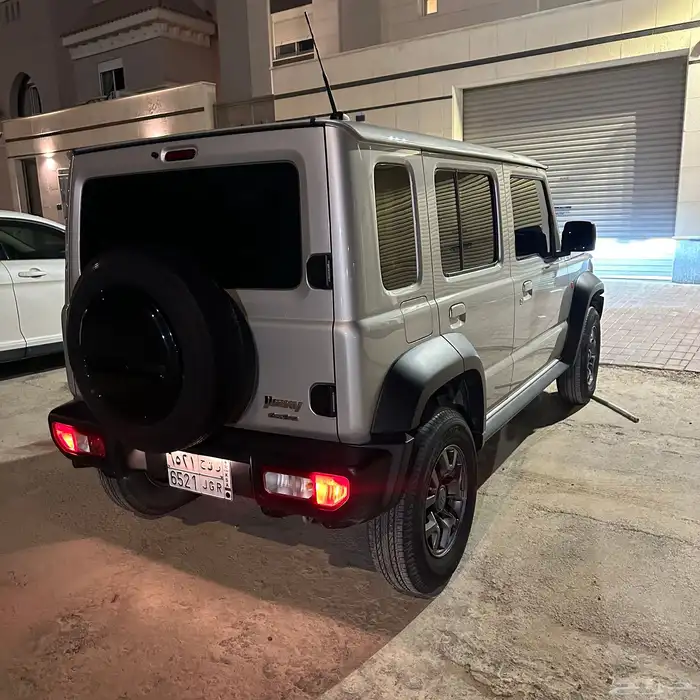 سوزوكي جمني 2024 2