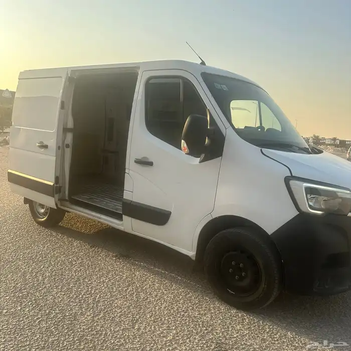 سيارة رينو ماستر باص 1