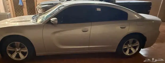 للبيع دوج تشارجر 2021 مخزن شبه جديد 2