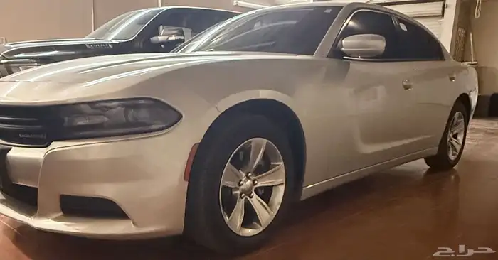 للبيع دوج تشارجر 2021 مخزن شبه جديد 1