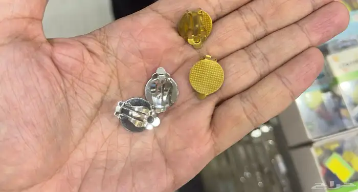 اكسسوارات منوعه شنط وحلقات وتقفيلات وبكلات احزمه اجراس جرس 27