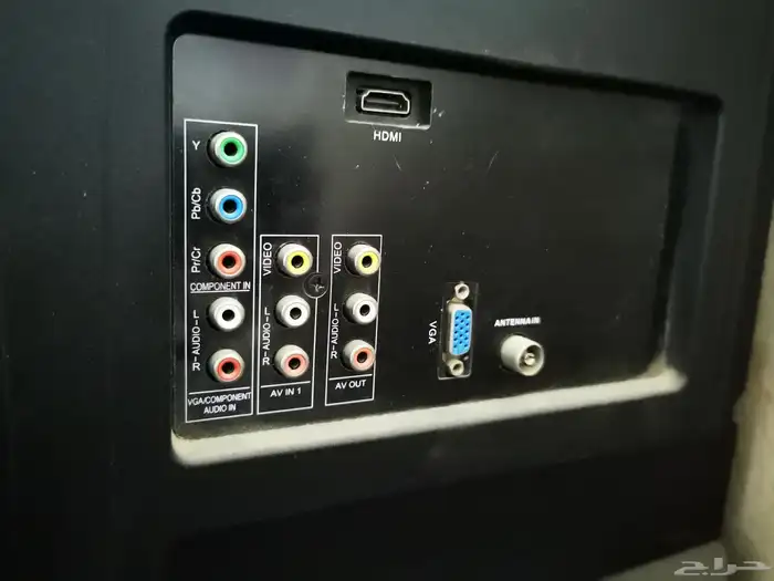 شاشه 40 بوصه شغال. يوجد مخرج usp 0