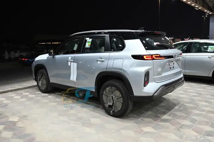 تويوتا اوربان كروزر 4