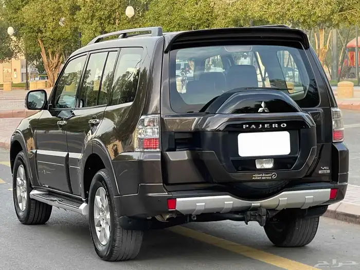 متسوبيشي باجيرو 2018 فل سعودي 5