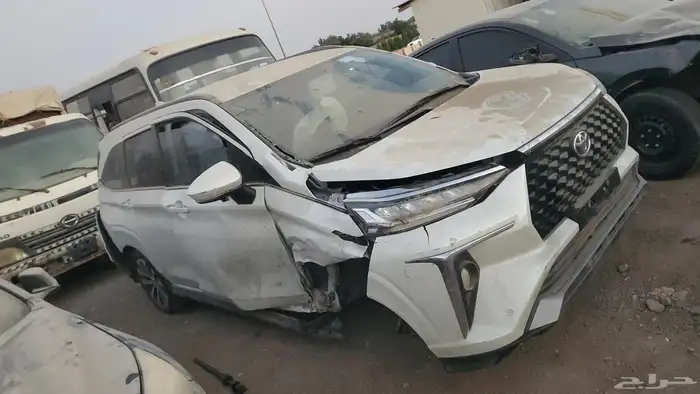 تيوتا افيلوز2025 1