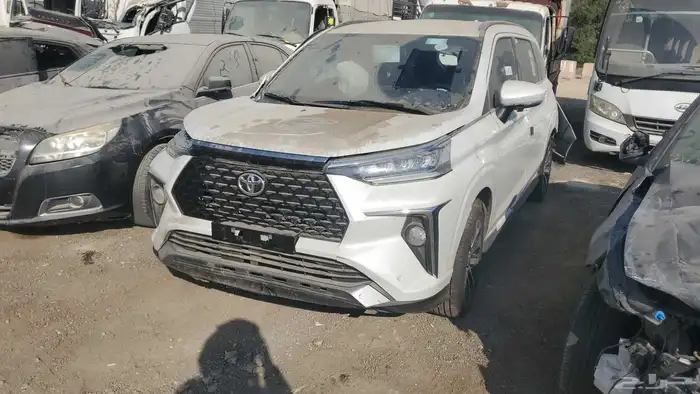 تيوتا افيلوز2025 2