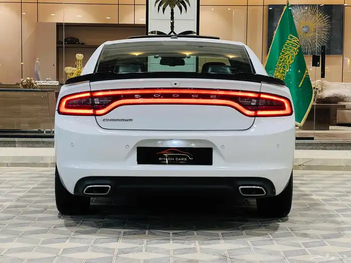 تشارجر 2018 V6 فل كامل سعودي بحاله ممتازه 3