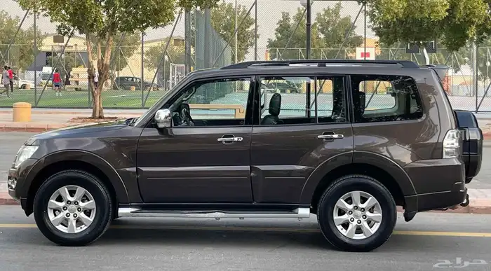 متسوبيشي باجيرو 2018 فل سعودي 8