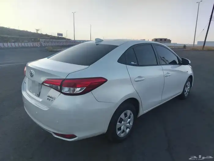 يارس 2019 قير اتوماتيك ممشى 195 ألف للبيع 2