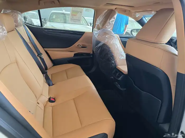 لكزس ES 250 AA موديل 2025 الساير كتيب ضمان 6