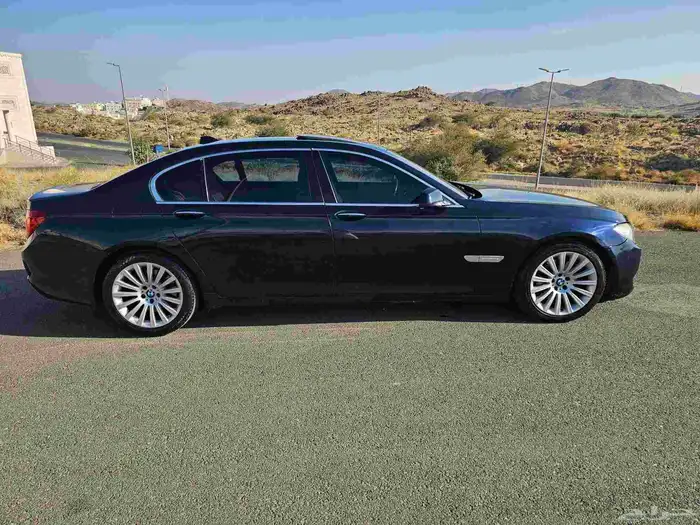 بي ام دبليو 2010 740li العداد 221500 4