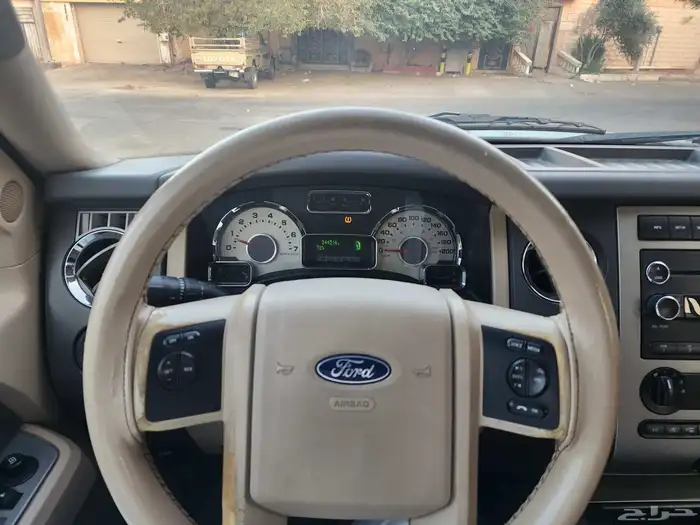 فورد اكسبديشن 2010 12