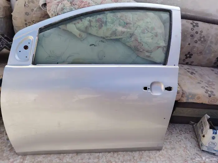 باب سايق يارس موديل 2010 0