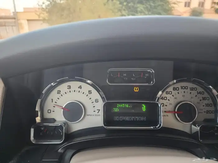 فورد اكسبديشن 2010 11