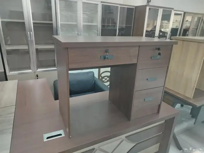 سبورات وطاولات وكراسي 9