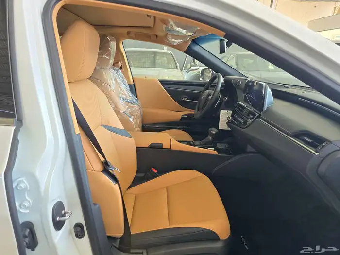 لكزس ES 250 AA موديل 2025 الساير كتيب ضمان 10