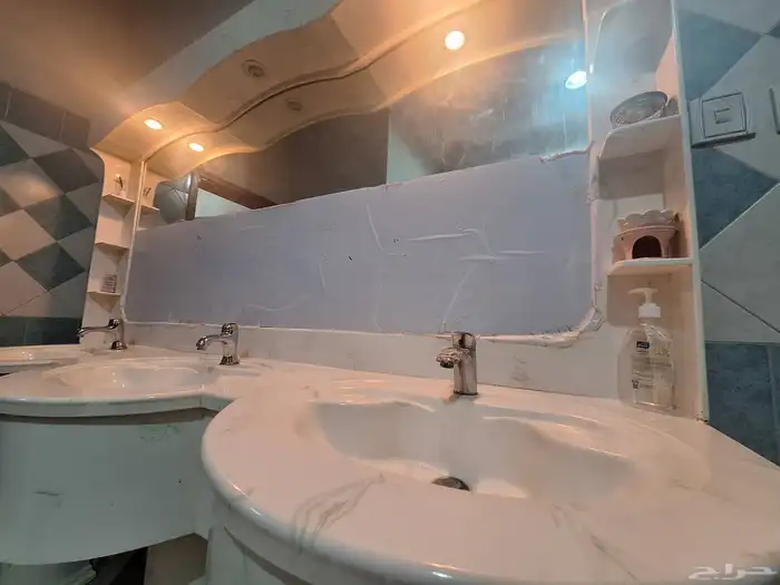 البيع 2500 ريال 0