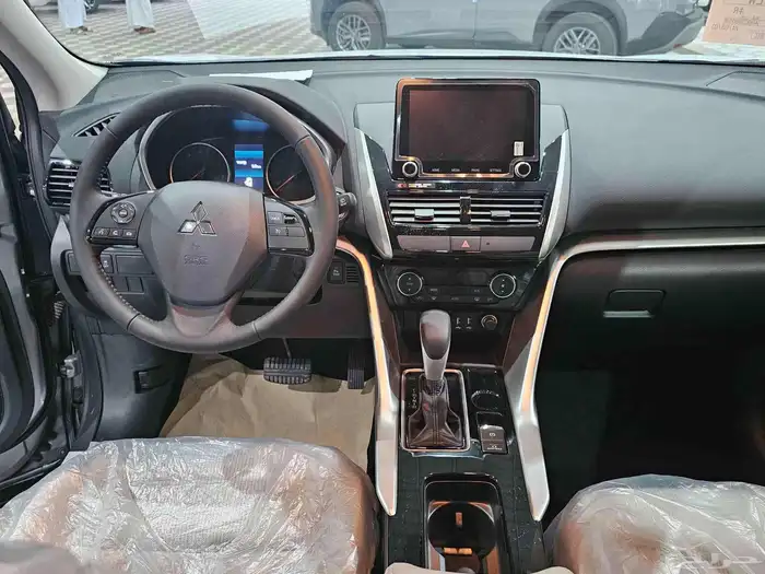 ميتسوبيشي اكلبس كروس نص فل 2025 5