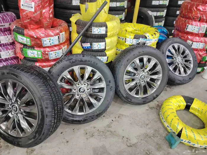 جنوط وكفرات جيب لاندكروزر 2022 2024 مقاس 20 0