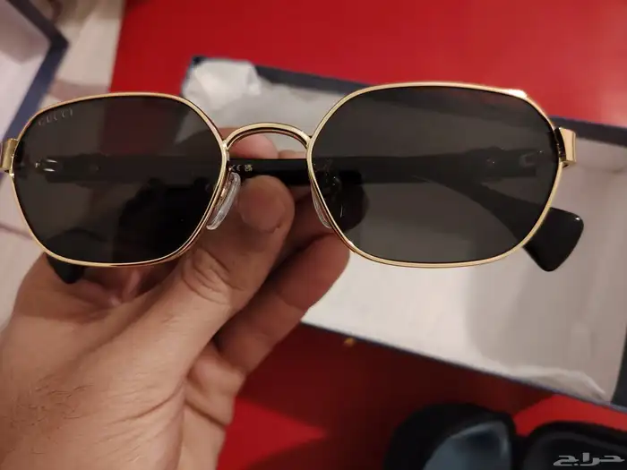 نظارات قوتشي اصليه مع ملحقاتها 7