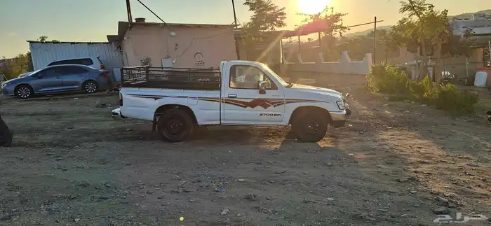 هايلكس 2005 GLX 1