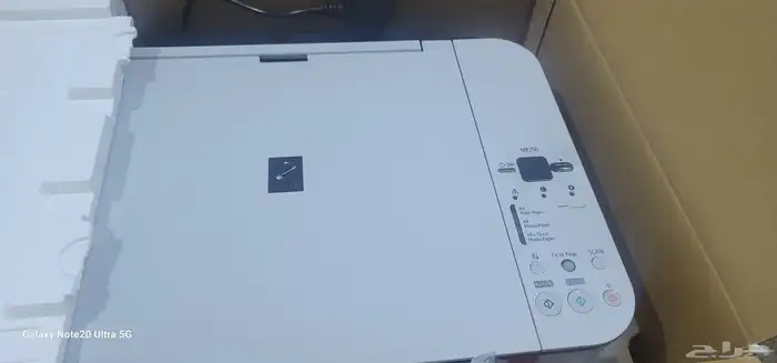 طابعة جديد في كرتونها لم يتم استخدمها و2 حبر 0