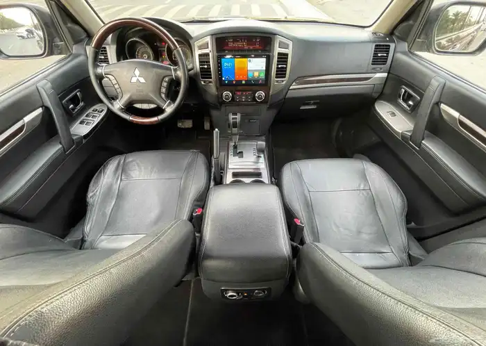 متسوبيشي باجيرو 2018 فل سعودي 24