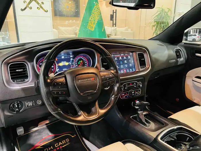 تشارجر 2018 V6 فل كامل سعودي بحاله ممتازه 8