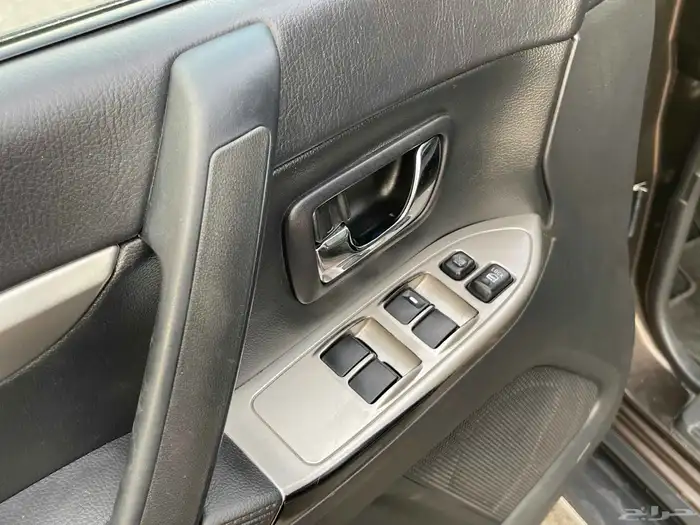 متسوبيشي باجيرو 2018 فل سعودي 17