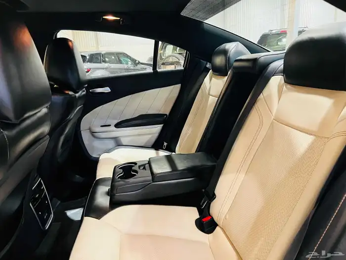 تشارجر 2018 V6 فل كامل سعودي بحاله ممتازه 11