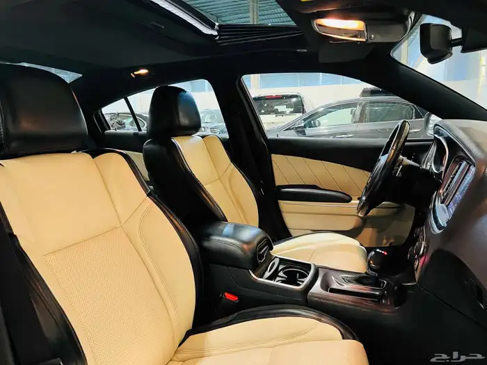 تشارجر 2018 V6 فل كامل سعودي بحاله ممتازه 12