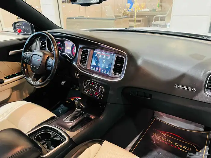 تشارجر 2018 V6 فل كامل سعودي بحاله ممتازه 15