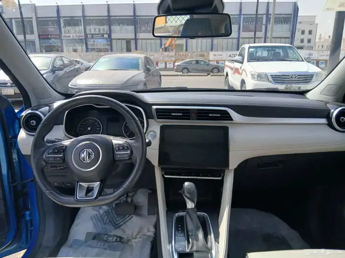 للتنازل بدون مقابل سيارة ام جى زد اس 2024 اوتوماتيك بنك ال 8