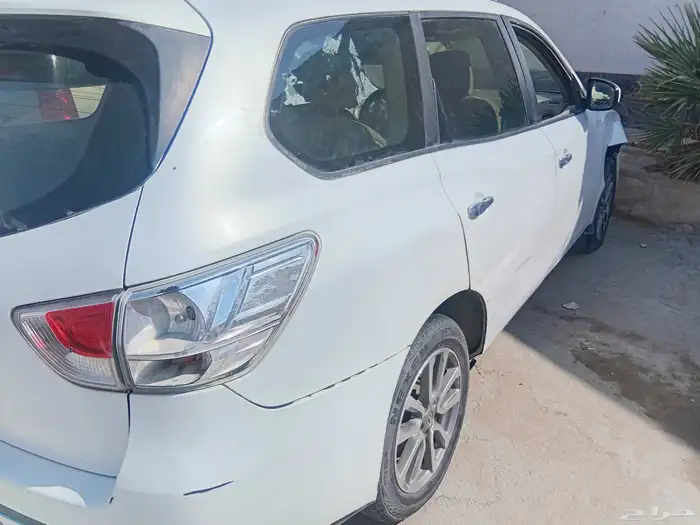 سيارة نيسان بايتفايندر 2.14 للبيع تشليح مكينة جير تمام 3