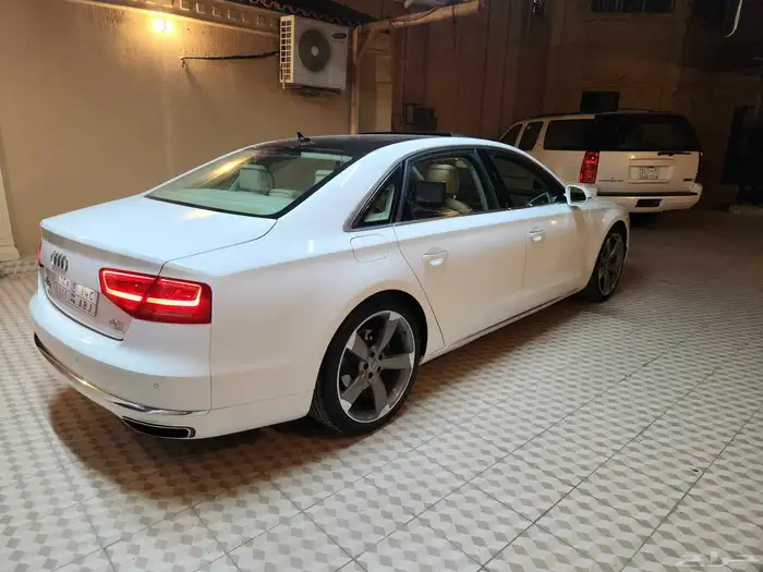 للبيع اودي A8 2014 فل كامل تحتاج لصيانة مكينة 6