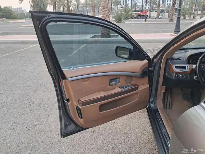 بي ام دبليو730الفئه المرغوبه فل كامل ممشى قليل وكاله 16