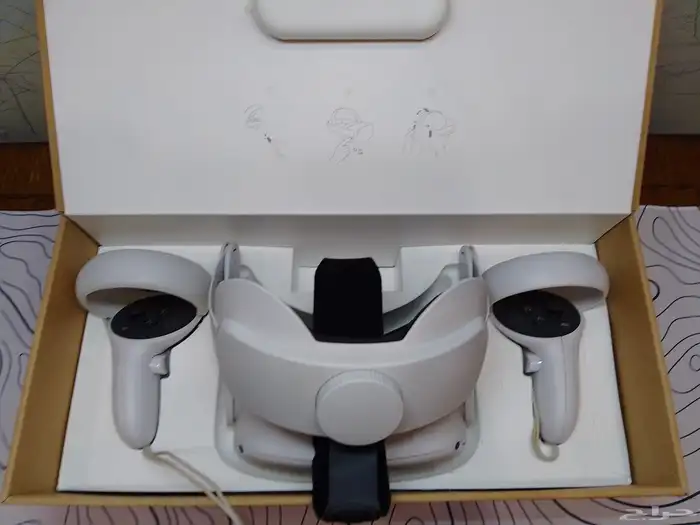 نظيف جدا  حزام اضافي استخدام شهرين vr quest 2 0