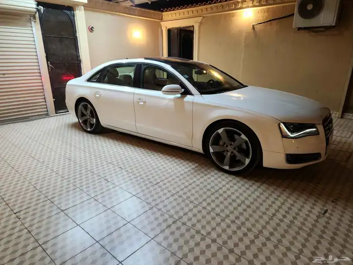 للبيع اودي A8 2014 فل كامل تحتاج لصيانة مكينة 1