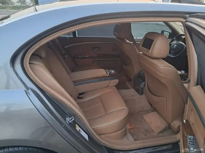 بي ام دبليو730الفئه المرغوبه فل كامل ممشى قليل وكاله 11