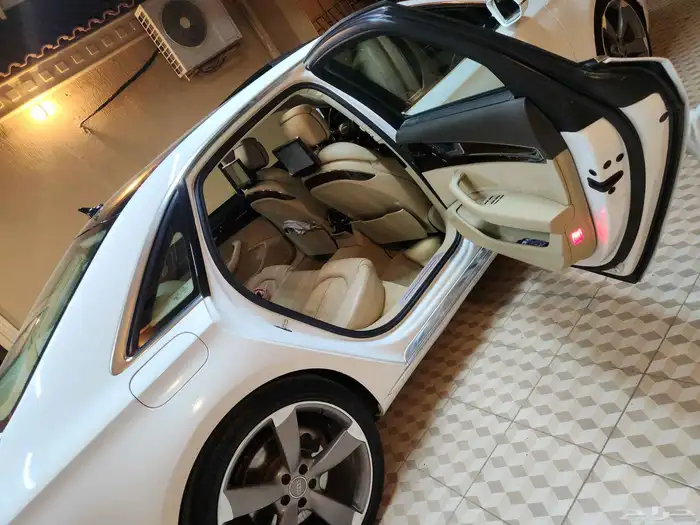 للبيع اودي A8 2014 فل كامل تحتاج لصيانة مكينة 9