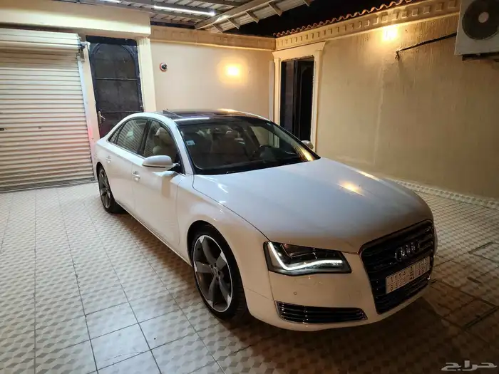 للبيع اودي A8 2014 فل كامل تحتاج لصيانة مكينة 0