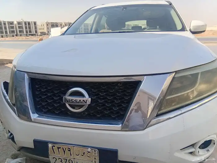 سيارة نيسان بايتفايندر 2.14 للبيع تشليح مكينة جير تمام 8