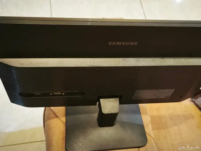 شاشه 19بوصه قيمنق و مكبر صوت 1