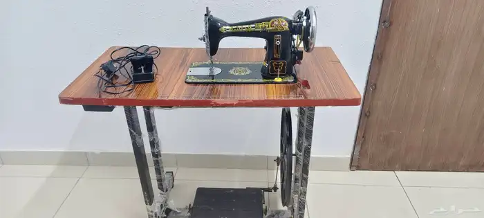 مكينة خياطة الفراشة اصلية جديدة مع طاولة جديدة 2